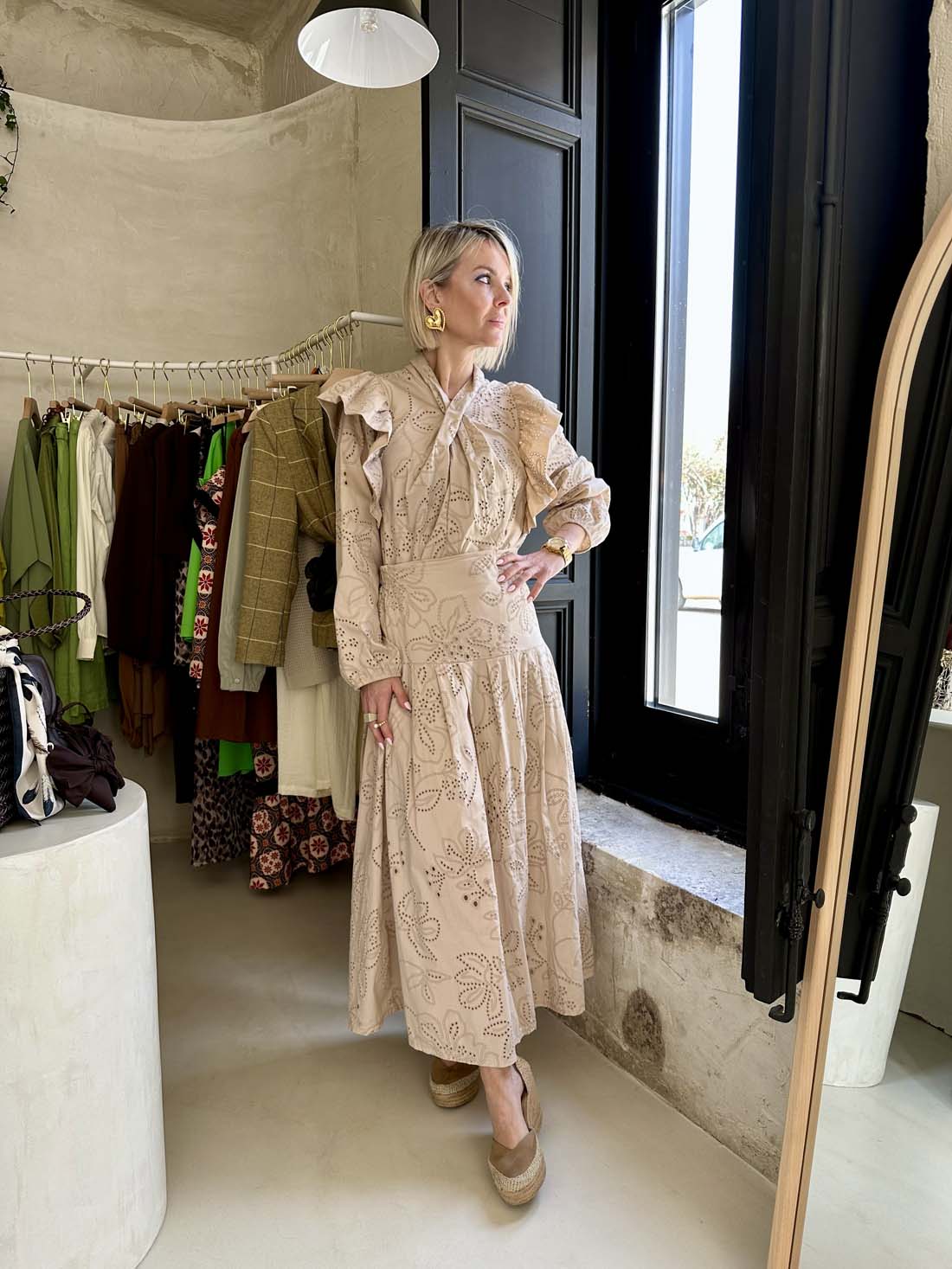 Conjunto de dos piezas en elegante tono beige