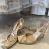 Zapatos de tacón en elegante tono nude satinado