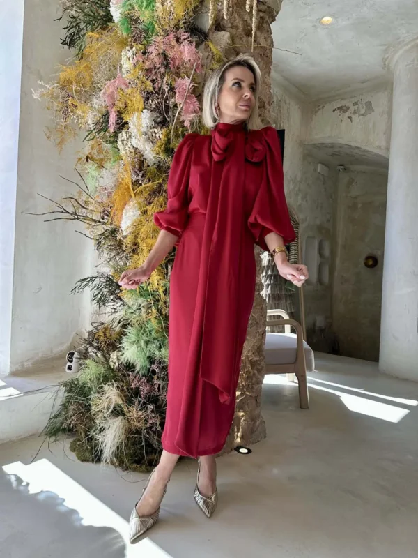 Vestido midi rojo para mujer con cuello lazada y mangas
