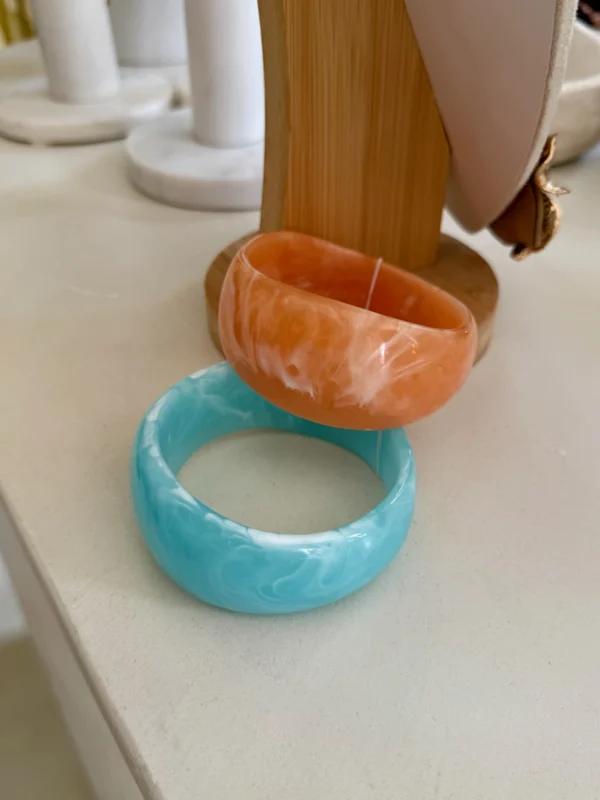 Brazalete Rígido de Resina Jaspeada Bari