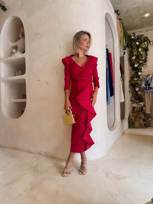 Vestido rojo de largo midi