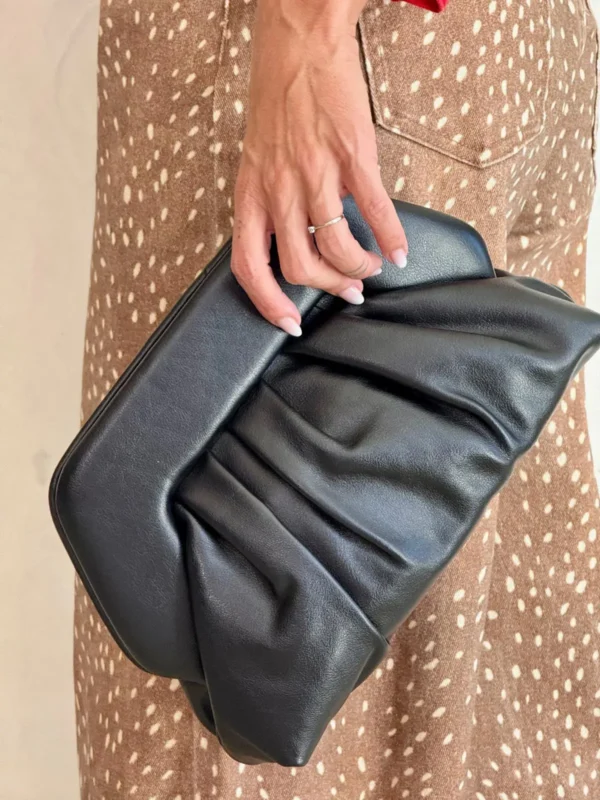 Bolso de Mano Plegado Negro