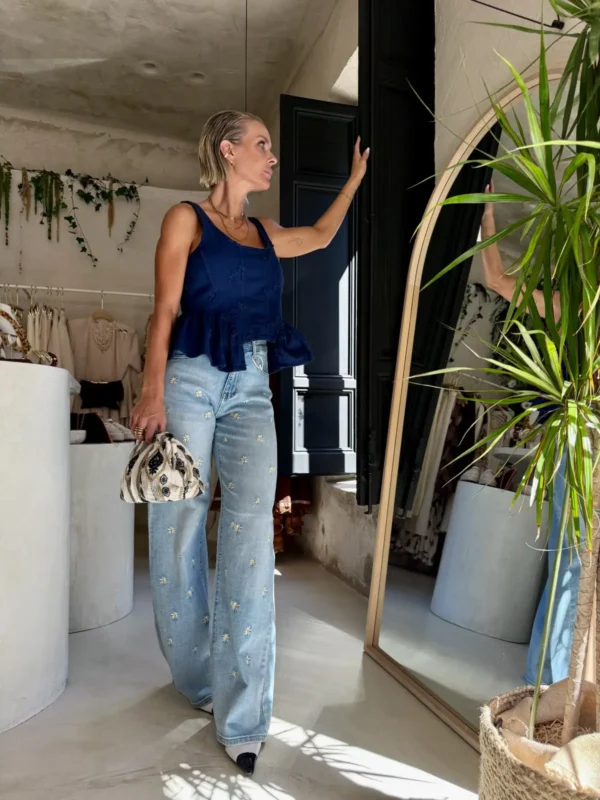 Pantalón Vaquero Ancho Bordado Margaritas