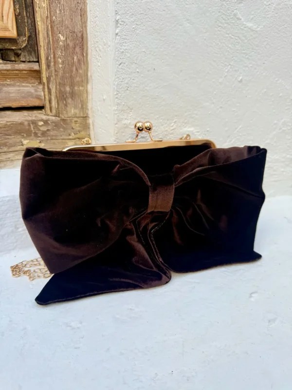 Bolso Clutch de Terciopelo con Lazo y Cierre Metálico